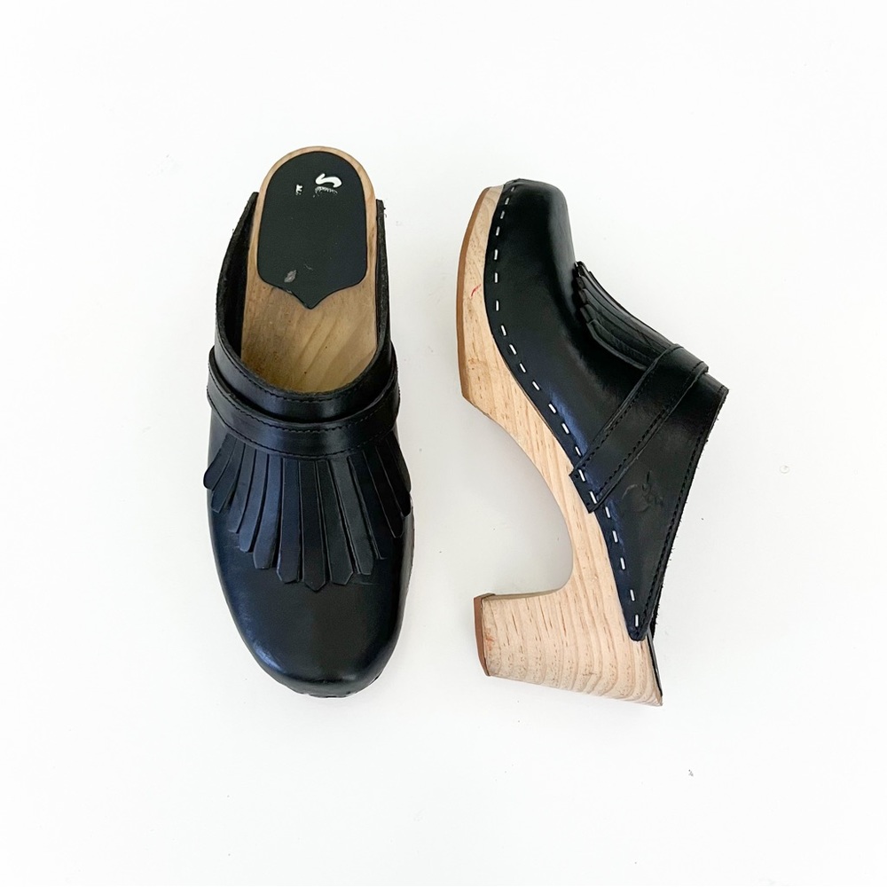 Sandgrens Venice Black Clogs with Fringe Wood Heel